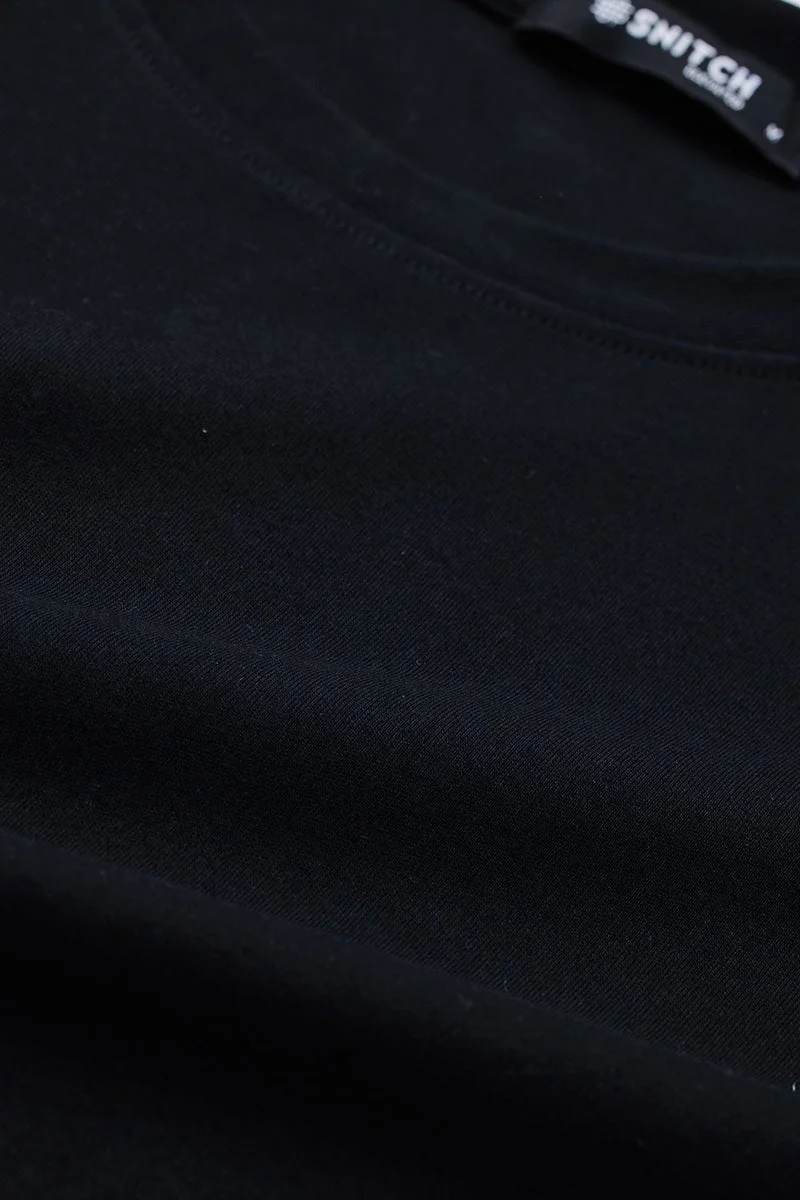 سنيتش تيشيرت قطن أسود بتصميم فني مقاس كبير